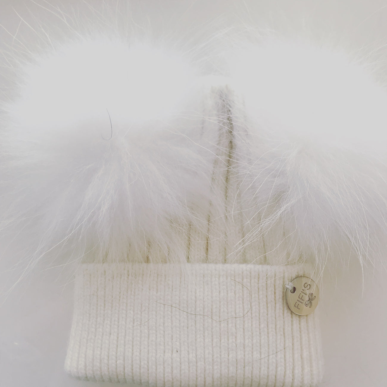 Baby Cashmere double - White with matching pom