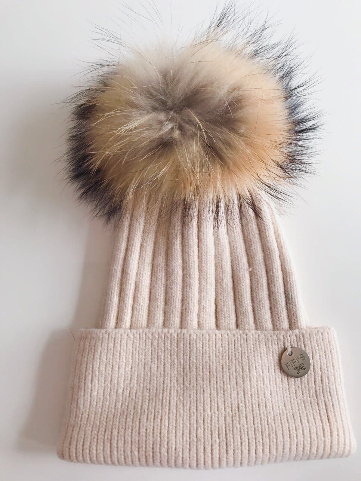Cashmere single - Beige with natural pom